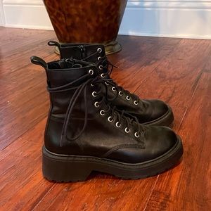steve madden tornado black chunky lace up combat boots size 6.5